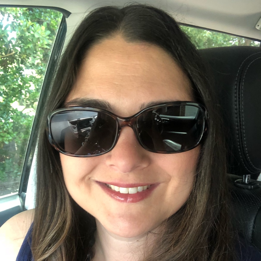 Meet your Posher, Leslie